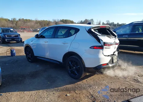 2024 Dodge Hornet R/T from USA, damaged, VIN ZACPDFCW2R3A30430